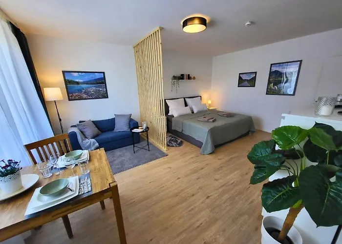 アパート Traumhaftes, Zentrumnahes *